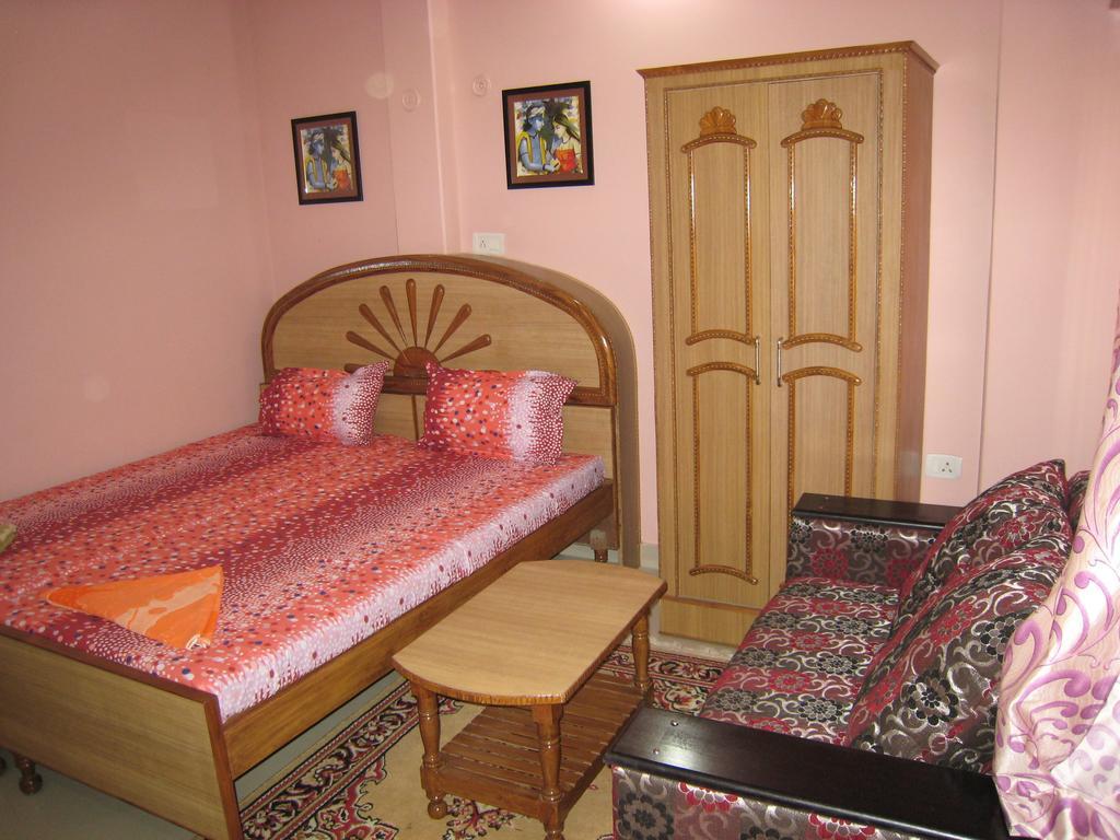 Krishna Paying Guest House - Varanasi — Photos 1